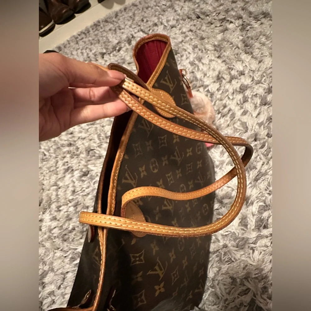Authentic Louis Vuitton Monogram Never full MM - Picture 3 of 10